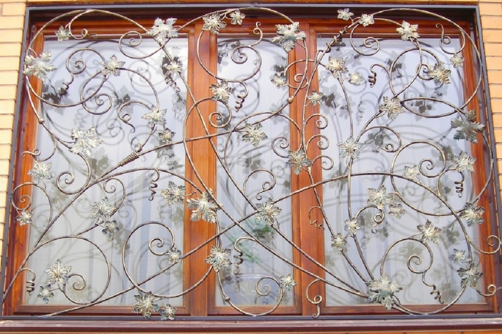 Кованые красивые решетки на окна