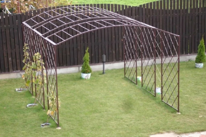 Кованая пергола недорого